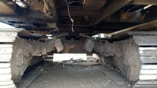 ขายด่วน KOMATSU PC120-1 สภาพสวยรถเก่าเก็บ ไม่ได้ใช้งาน เครื่องปั้มดี ตัวเดินสวย โซ่ช่วงล่างพร้อมใช้งาน เอกสารสัญญาซื้อขาย