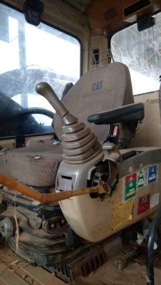 ขายด่วน CAT 320 B สภาพพร้อมใช้งาน โซ่ช่วงล่างสวย เอวแน่น  เครื่องปั้มดี ไฟฟ้าอยู่ เอกสารเล่มทะเบียน