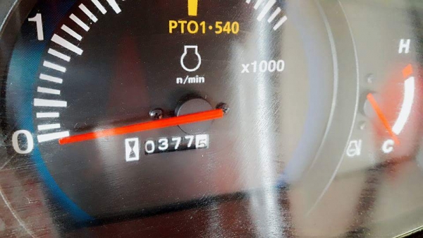 KUBOTA  L 4708 SP (4WD)  2 เพลา   สภาพใหม่สวยๆ   ชั่วโมงใช้   งานน้อย  สีเดิมทั้งคัน  พร้อมชุดใบมีดดันหน้า  ผาน6X24