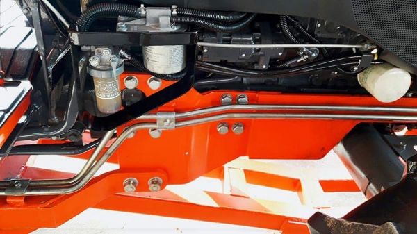 KUBOTA  L 4708 SP (4WD)  2 เพลา   สภาพใหม่สวยๆ   ชั่วโมงใช้   งานน้อย  สีเดิมทั้งคัน  พร้อมชุดใบมีดดันหน้า  ผาน6X24