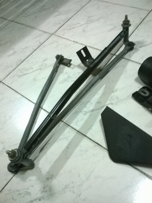 ขายชุดมอเตอร์ปัดนำฝน bmw e30 สภาพดี ราคา2300 โทร0924462525โส กทม ขายชุดมอเตอร์ปัดนำฝน bmw e30 สภาพดี ราคา2300 โทร0924462525โส กทม