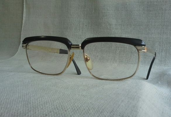 แว่นสายตายาว คลับมาสเตอร์ โกลด์ฟิลด์ เลนส์กระจก ยุค &#039;50s ราคานักศึกษา ป.โท  Vintage RODENSTOCK handmade in Germany  ค่าสายตา +175