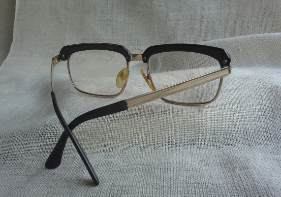 แว่นสายตายาว คลับมาสเตอร์ โกลด์ฟิลด์ เลนส์กระจก ยุค &#039;50s ราคานักศึกษา ป.โท  Vintage RODENSTOCK handmade in Germany  ค่าสายตา +175