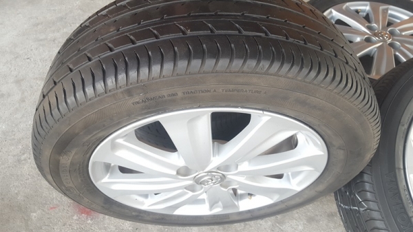 ขายล้อTOYOTA New VIOS ยางปี 13 4 ล้อ