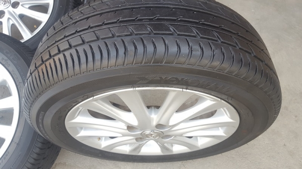ขายล้อTOYOTA VIOS12ก้าน พร้อมยาง  4 ล้อ