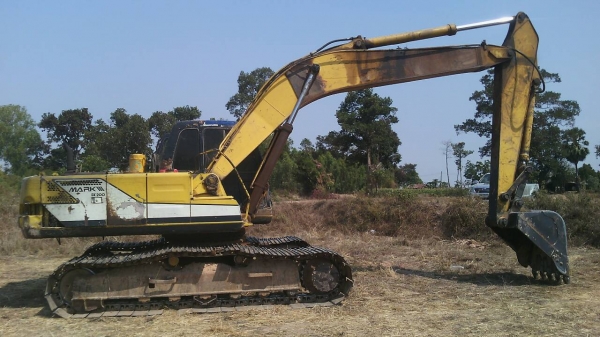 ขายด่วน  เครื่องจักรกลหนัก  แบคโฮ  Kobelco  Yno8  sk200  ปี49    ขายดาว  300,000