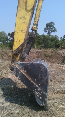 ขายด่วน  เครื่องจักรกลหนัก  แบคโฮ  Kobelco  Yno8  sk200  ปี49    ขายดาว  300,000