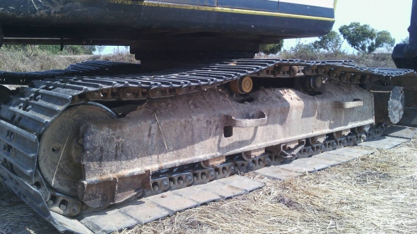 ขายด่วน  เครื่องจักรกลหนัก  แบคโฮ  Kobelco  Yno8  sk200  ปี49    ขายดาว  300,000