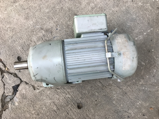 ขายมอเตอร์เกียร์ Tsubaki 0.2kw. 380V made in Japan อัตราทด 1:40 มีระบบเบรคในตัว เพลาออก 37.5 รอบต่อนาที สภาพสวยเดิมๆ วิ่งนิ่ม พร้อมใช้งาน ขายมอเตอร์เกียร์ Tsubaki 0.2kw. 380V made in Japan อัตราทด 1:40 มีระบบเบรคในตัว เพลาออก 37.5 รอบต่อนาที สภาพสวยเดิมๆ วิ่งนิ่ม พร้อมใช้งาน