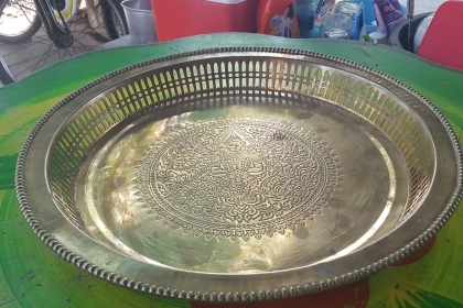 ถาดทองเหลือง 16 นิ้ว ลายเทพพนม สภาพสวยๆ เหมาะเก็บสะสม  1,900