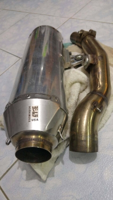 ท่อสลิปออน Yoshimura U.S.A .แท้ๆ สวยๆ สำหรับ 400 cc.ขึ้นไป ไม่เคยใช้ในไทยครับ