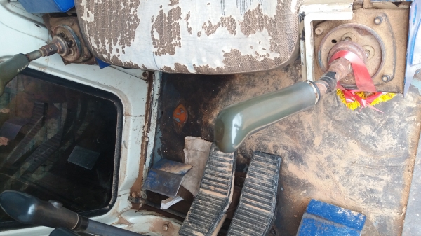 ขาย 595,000 KOBELCO sk 200-3 กรองเดี่ยว เครื่องดี ปั้มแรง เอวดี ช่วงล่างพอใช้ ไฟฟ้าตัด รถอยู่ ขอนแก่น 090-772-3710 090-772-3708