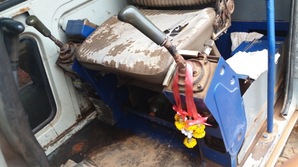 ขาย 595,000 KOBELCO sk 200-3 กรองเดี่ยว เครื่องดี ปั้มแรง เอวดี ช่วงล่างพอใช้ ไฟฟ้าตัด รถอยู่ ขอนแก่น 090-772-3710 090-772-3708