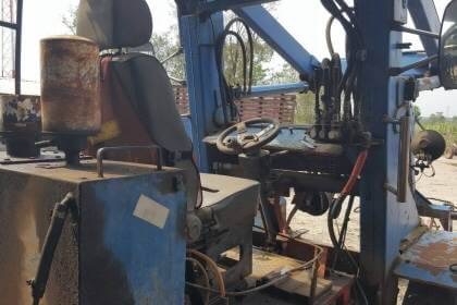 ขาย 395,000 บาท รถคีบอ้อย 6 ล้อ เครื่อง ISUZU 6BB1 145 แรงม้า ปั้มดี รถใช้งานคล่องตัว ราคาต่อรองได้ครับ  รถอยู่ จ.อุดรธานี โทร&amp;ไอดีไลน์ 0610710295