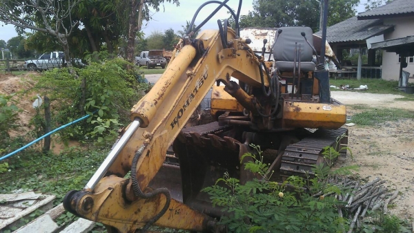 ขายด่วน  แมคโค Komatsu   Pc20-5  ขาย 170,000