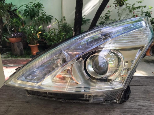 ไฟหน้า Nissan Teana