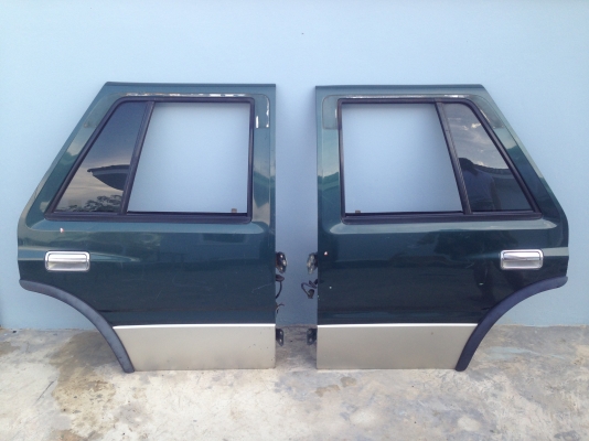 ประตู isuzu mu japan ใส่ tfr dragon cameo  8500บ