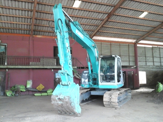 ขายรถขุด KOBELCO SK 135 SR LC รถนำเข้าจากนอกแท้สภาพเดิมยังไม่ใช้งานในไทยมีแอร์เอกสารครบมีลายใบ 70 รถสภาพเต็มพร้อมใช้งานร้านละอองดาวแทรคเตอร์นครชัยศรี ขายรถขุด KOBELCO SK 135 SR LC รถนำเข้าจากนอกแท้สภาพเดิมยังไม่ใช้งานในไทยมีแอร์เอกสารครบมีลายใบ 70 รถสภาพเต็มพร้อมใช้งานร้านละอองดาวแทรคเตอร์นครชัยศรี