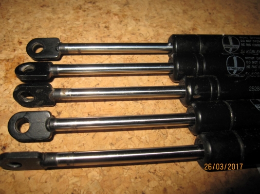 โช๊ค ตัวเล็ก ยี่ห้อ LIFT-O-MAT เป็นของ W-GERMANY โช๊ค ตัวเล็ก ยี่ห้อ LIFT-O-MAT เป็นของ W-GERMANY