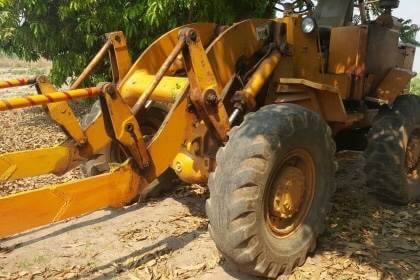 ขาย 345,000 บาท รถตัก CAT 920 เอวอ่อน ดิสค์เบรค เกียร์ทอค เครื่อง 6BD1 165 แรงม้า ต่อแขนเรียบร้อยแล้ว รถใช้งานอยู่ประจำ  รถอยู่ จ.อุดรธานี