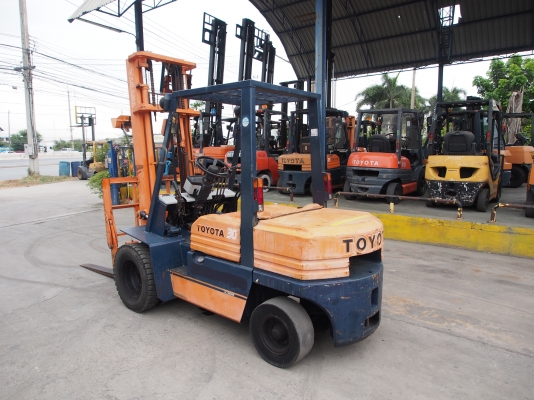 TOYOTA 5FD30 เครื่องดีเซล เกียร์ธรรมดา เสาสูง4เมตร งาเท สนใจติดต่อ083-062-0223(ปอน) TOYOTA 5FD30 เครื่องดีเซล เกียร์ธรรมดา เสาสูง4เมตร งาเท สนใจติดต่อ083-062-0223(ปอน)