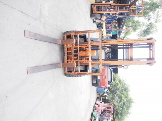 TOYOTA 5FD30 เครื่องดีเซล เกียร์ธรรมดา เสาสูง4เมตร งาเท สนใจติดต่อ083-062-0223(ปอน) TOYOTA 5FD30 เครื่องดีเซล เกียร์ธรรมดา เสาสูง4เมตร งาเท สนใจติดต่อ083-062-0223(ปอน)