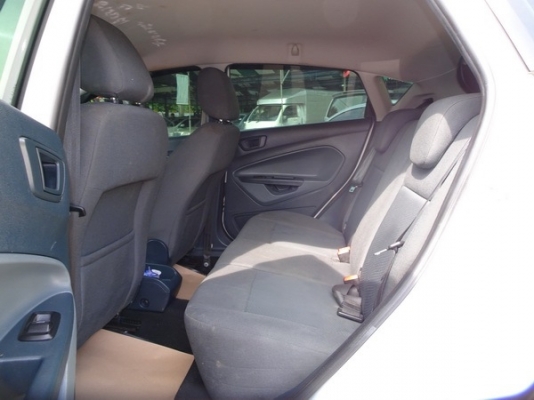 FORD FIESTA 1.4 5DR AT ปี 2012