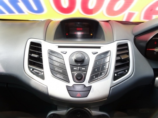FORD FIESTA 1.4 5DR AT ปี 2012
