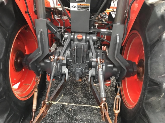 ขายรถไถคูโบต้า L4508DI4WD2เพลา ใช้งาน 1,133 ชั่วโมง รถใช้ในไร่เดิมๆสวยๆค่ะ พร้อมชุดอุปกรณ์ใบมีดหน้าและผานพรวน ราคา 298,000 บาท พร้อมส่งฟรีถึงบ้าน โทรสอบถามได้เลยค่ะ 081-9136451 ขอดูรูปทาง Line:Bow6451  เครื่องดี เกียร์ดี ยางดีทั้ง 4 เส้น ตรวจเชคเรียบร้อยค