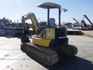 KOMATSU - PC40MR-2 KOMATSU - PC40MR-2