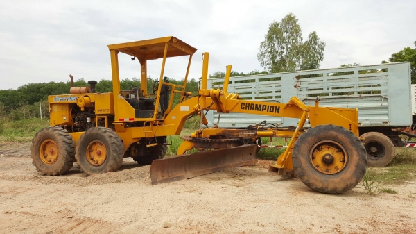 ขาย รถเกรด CHAMPION 710A เอกสารใบซื้อขาย เครื่องดี ปั้มดี ราคาต่อรองได้ครับ ขาย รถเกรด CHAMPION 710A เอกสารใบซื้อขาย เครื่องดี ปั้มดี ราคาต่อรองได้ครับ