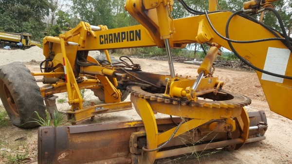 ขาย รถเกรด CHAMPION 710A เอกสารใบซื้อขาย เครื่องดี ปั้มดี ราคาต่อรองได้ครับ ขาย รถเกรด CHAMPION 710A เอกสารใบซื้อขาย เครื่องดี ปั้มดี ราคาต่อรองได้ครับ