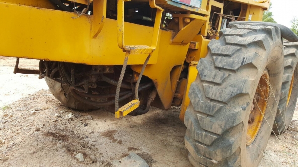 ขาย รถเกรด CHAMPION 710A เอกสารใบซื้อขาย เครื่องดี ปั้มดี ราคาต่อรองได้ครับ ขาย รถเกรด CHAMPION 710A เอกสารใบซื้อขาย เครื่องดี ปั้มดี ราคาต่อรองได้ครับ