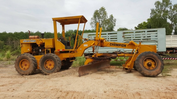 ขาย รถเกรด CHAMPION 710A เอกสารใบซื้อขาย เครื่องดี ปั้มดี ราคาต่อรองได้ครับ ขาย รถเกรด CHAMPION 710A เอกสารใบซื้อขาย เครื่องดี ปั้มดี ราคาต่อรองได้ครับ