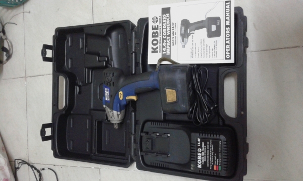 บ็อกแบตKOBE 14.4 v.ขันล้อรถได้สบาย กล่องเก็บได้สะดวก
