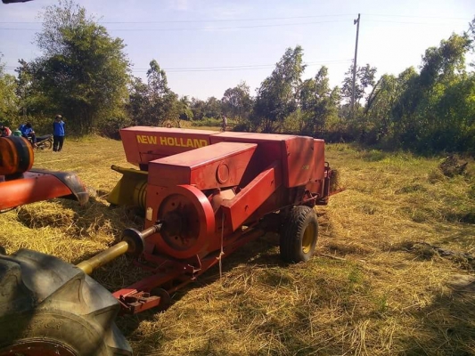 เครื่องอัดฟาง นิวฮอลแลนด์ 276