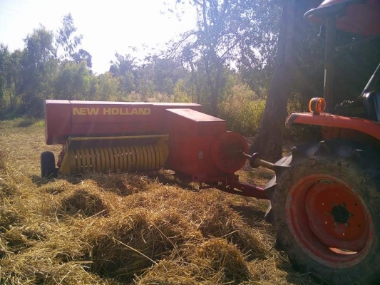 เครื่องอัดฟาง นิวฮอลแลนด์ 276