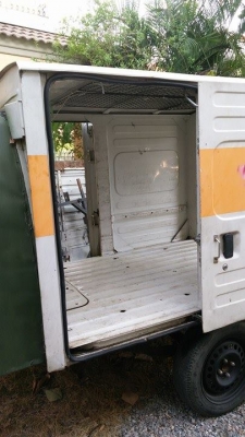 ขายพ่วงครับ เหมาะสำหรับ บรรทุกอุปกรณ์ ช่าง ทำเป็นรถเซอร์วิส foodtruck รถนอน รถขายของ ขนาดตู้ ยาว 2.4เมตร กว้าง 1.42 สูง 1.3เมตร ราคา 35000บาท สนใจสอบถามได้ครับ