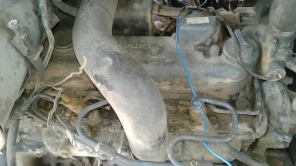 ขาย 195,000 HITACHI EX 30-3  เครื่องดี ปั้มแรง โช่(เปลียนใหม่ 2 ข้าง )  เอกสารชื้อขาย รถอยู่ จ. ร้อยเอ็ด  090-772-3710 090-772-3708