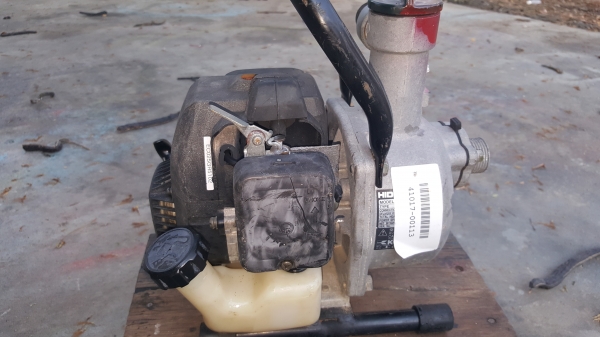 ปั้มน้ำ 1 x 1 นี้ว 2 จังหวะ  พร้อมใช้งาน สอบถามได้ต่อรองได้ขายได้ขาย