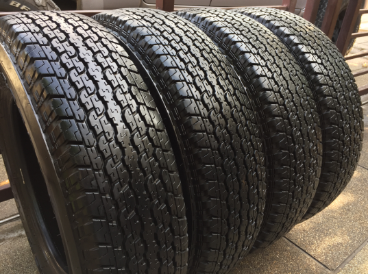 ยาง Bridgestone 205 R16 ปี15 ดอกเต็ม ไม่มีปะ ใช้ยาว ราคาไม่แพง