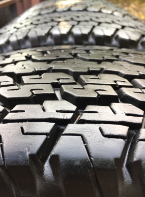 ยาง Bridgestone 205 R16 ปี15 ดอกเต็ม ไม่มีปะ ใช้ยาว ราคาไม่แพง