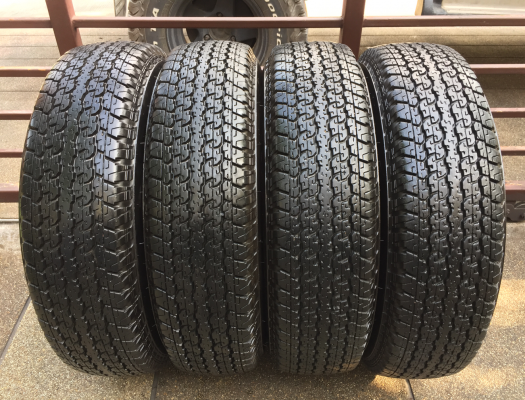 ยาง Bridgestone 205 R16 ปี15 ดอกเต็ม ไม่มีปะ ใช้ยาว ราคาไม่แพง