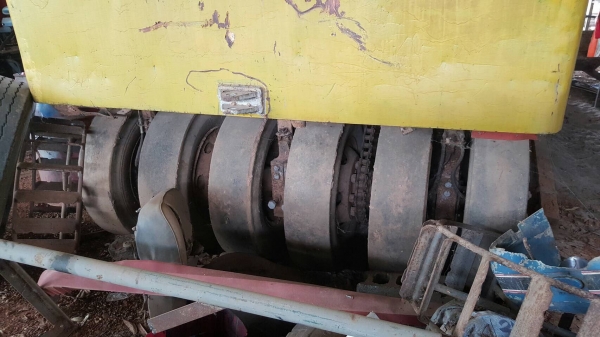 ขาย รถบดล้อยาง 11 ล้อ พร้อมใช้งาน เครื่องดี ระบบปั้มน้ำครบ ยางดีทั้งหมด เอกสารใบซื้อขาย