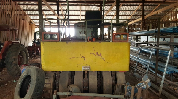 ขาย รถบดล้อยาง 11 ล้อ พร้อมใช้งาน เครื่องดี ระบบปั้มน้ำครบ ยางดีทั้งหมด เอกสารใบซื้อขาย