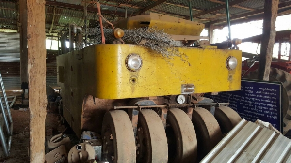 ขาย รถบดล้อยาง 11 ล้อ พร้อมใช้งาน เครื่องดี ระบบปั้มน้ำครบ ยางดีทั้งหมด เอกสารใบซื้อขาย