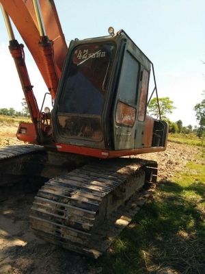 ขายรถขุดแบ็คโค HITACHI EX200-1สภาพเดิมสวย ช่วงล่างดีเอวแน่นเครื่องเดิมปั๊มเดิม