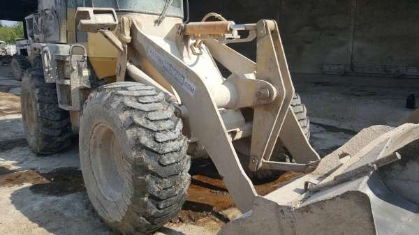 ขาย รถตัก KOMATSU WA100-3E Serial 63187 รถออกห้างมือเดียว ระบบไฟครบ เครื่องดี ปั้มดี ทำงานคล่องตัว เอกสารใบอินวอยซ์ ราคาต่อรองได้ครับ