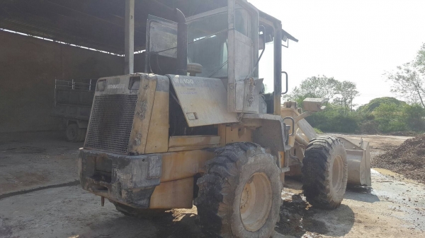ขาย รถตัก KOMATSU WA100-3E Serial 63187 รถออกห้างมือเดียว ระบบไฟครบ เครื่องดี ปั้มดี ทำงานคล่องตัว เอกสารใบอินวอยซ์ ราคาต่อรองได้ครับ