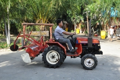 ขายรถไถYANMAR F15D 15แรง ขับ4ล้อ พร้อมโรตารี่หลัง สภาพสวยเดิมญี่ปุ่นไม่เคยใช้ในไทย 79,000 เท่านั้น!! ขายรถไถYANMAR F15D 15แรง ขับ4ล้อ พร้อมโรตารี่หลัง สภาพสวยเดิมญี่ปุ่นไม่เคยใช้ในไทย 79,000 เท่านั้น!!